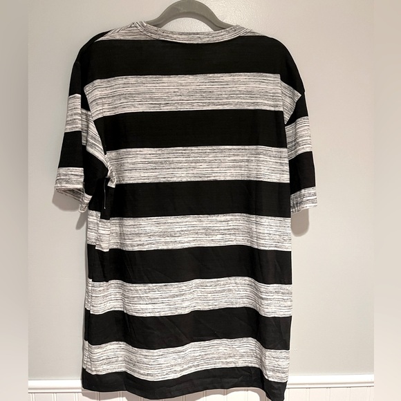 OT Revolution Men’s XL Black and Grey Striped Short Sleeve T-Shirt - Picture 4 of 5
